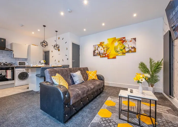 *Ra10W* For Your Most Relaxed & Cosy Stay + Free Parking + Free Fast Wifi *