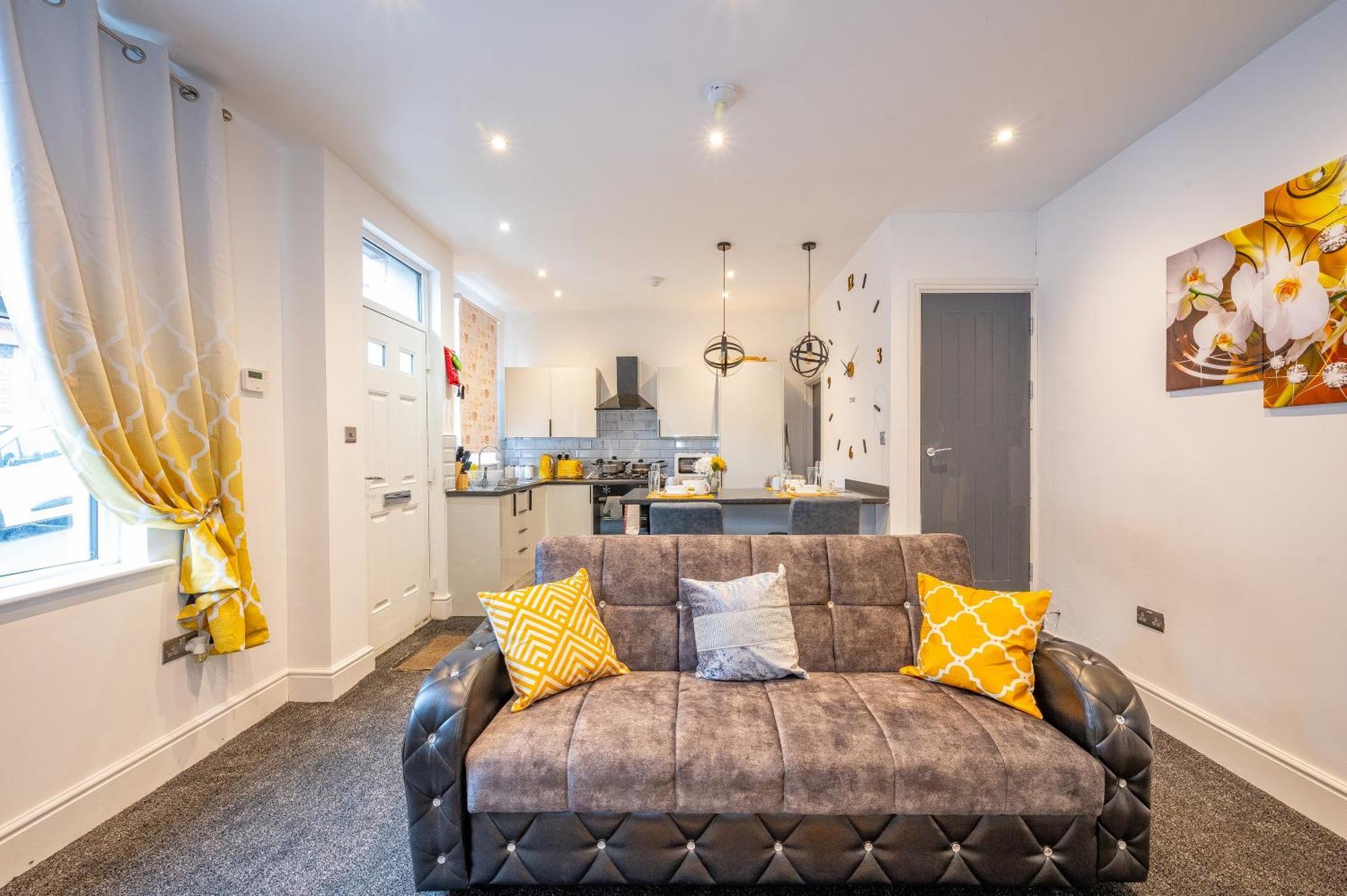 *ra10w* For Your Relaxed & Cosy + Free Parking + Free Fast Wifi * * Leeds (West Yorkshire)