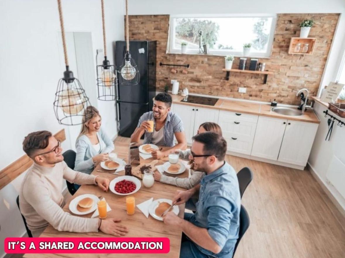 *ra10w* For Your Relaxed & Cosy + Free Parking + Free Fast Wifi * Homestay Leeds (West Yorkshire)
